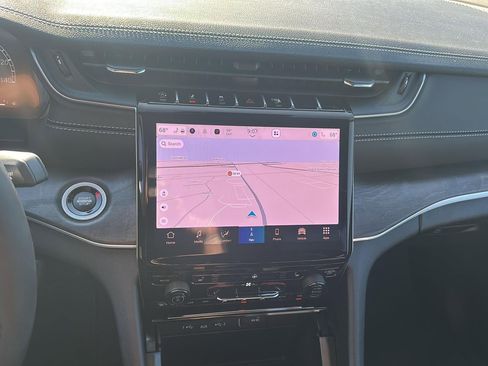 New 2025 Jeep Grand Cherokee L Limited w/ Black Appearance Package image 19