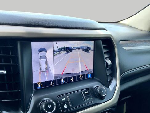 Used 2021 GMC Acadia Denali w/ Denali Technology Package FWD image 29
