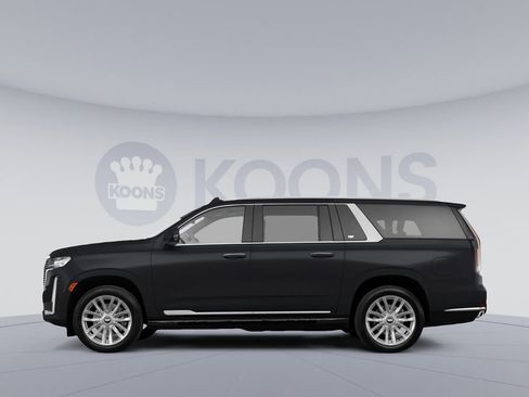Used 2023 Cadillac Escalade ESV Luxury AWD/4WD image 2