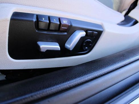 Used 2017 BMW 430i Convertible RWD image 9