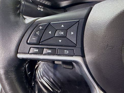 Used 2023 Nissan Sentra SV FWD image 14