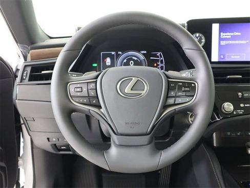 New 2025 Lexus ES 300h 300h image 20