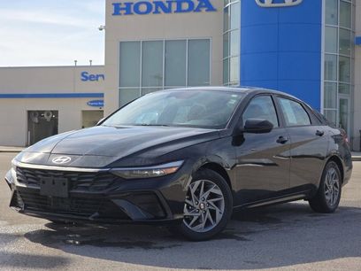Used 2025 Hyundai Elantra Blue