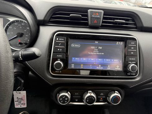 Used 2022 Nissan Versa S FWD image 23