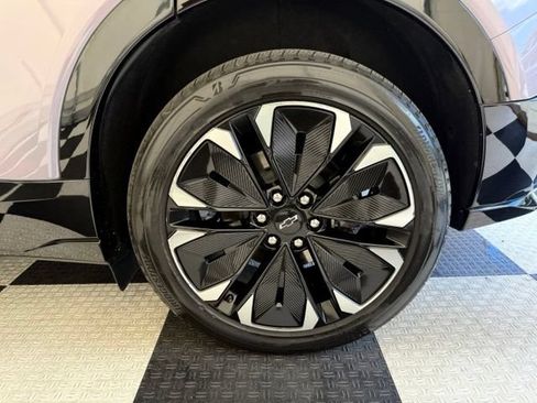 Used 2024 Chevrolet Blazer EV RS AWD/4WD image 11