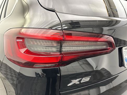 Used 2023 BMW X5 xDrive40i w/ Climate Comfort Package image 19