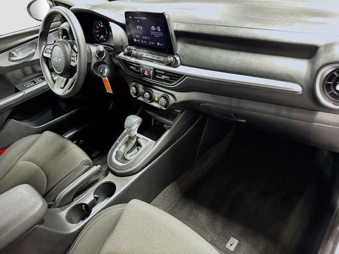 Used 2024 Kia Forte LXS w/ LXS Technology Package image 30