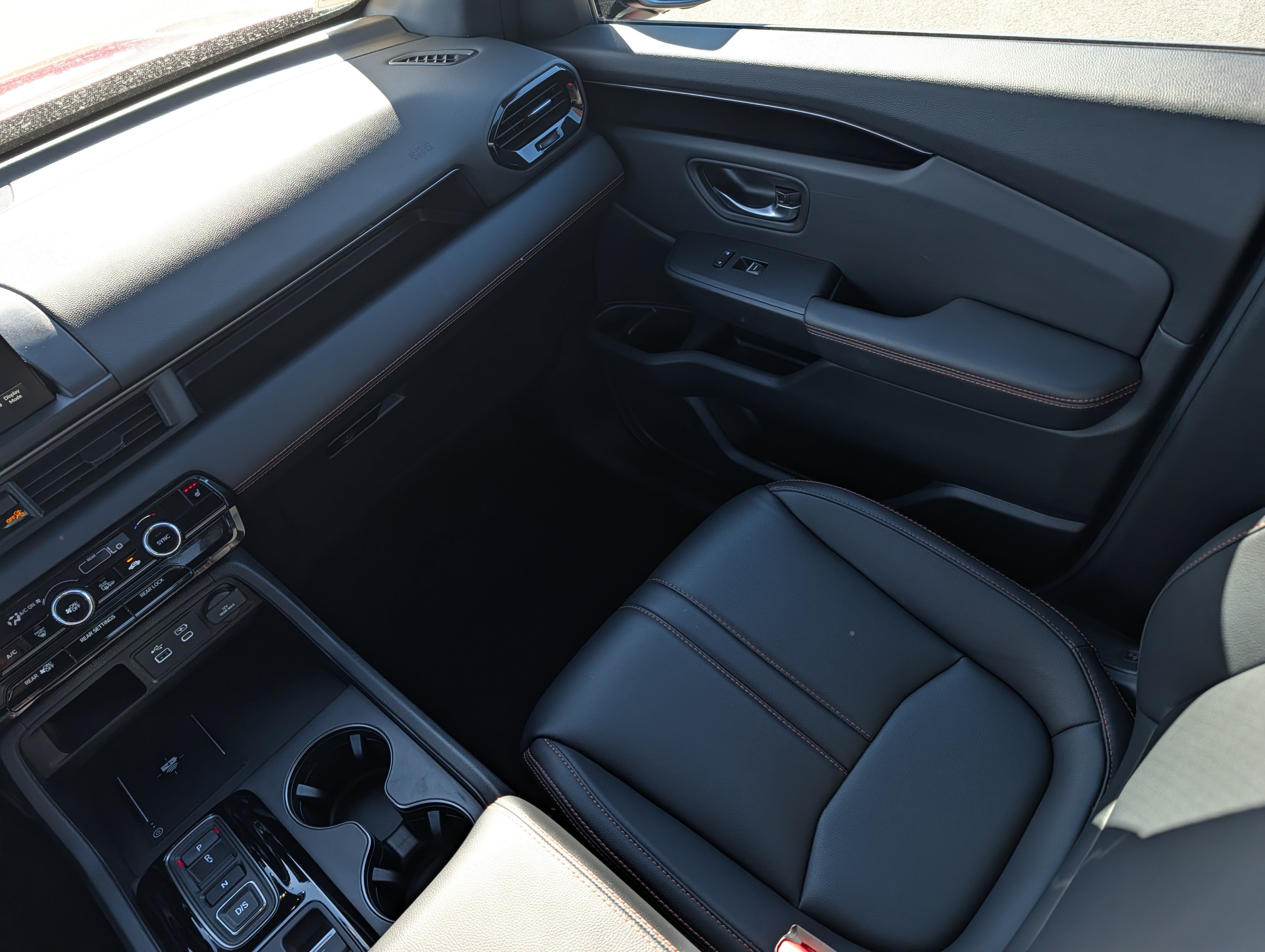 Used 2024 Honda Pilot TrailSport image 11