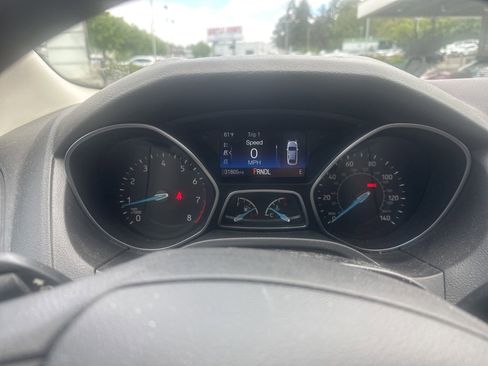Used 2017 Ford Focus SE FWD image 8