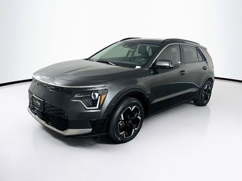 Used 2024 Kia Niro Wind FWD image 3