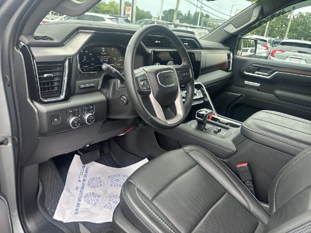 Used 2025 GMC Sierra 1500 Denali w/ Denali Reserve Package AWD/4WD image 10