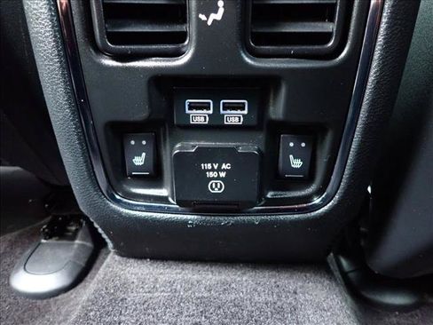 Used 2018 Jeep Grand Cherokee Trailhawk w/ Trailhawk Luxury Group AWD/4WD image 11