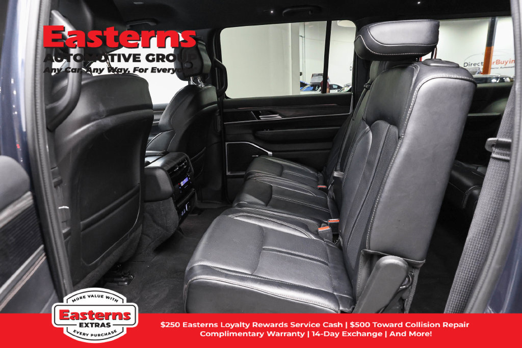 Used 2024 Jeep Wagoneer L Series II w/ Flexible Seating Group RWD image 25