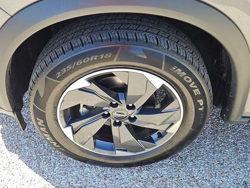 Used 2025 Nissan Rogue SV FWD image 12