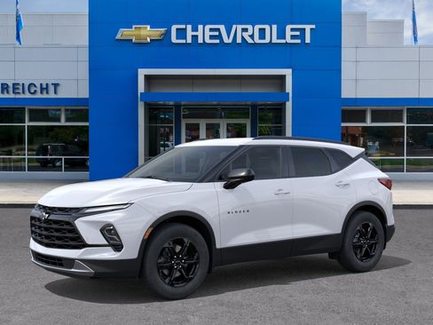 New 2026 Chevrolet Blazer LT w/ Convenience Package FWD image 26
