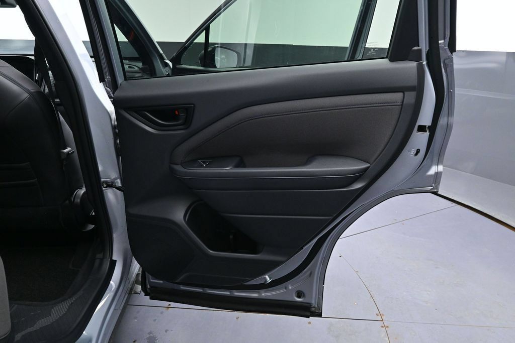 Used 2025 Subaru Forester Premium AWD/4WD image 20