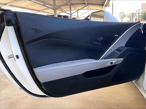 Used 2016 Chevrolet Corvette Stingray Coupe w/ 2LT Preferred Equipment Group image 21