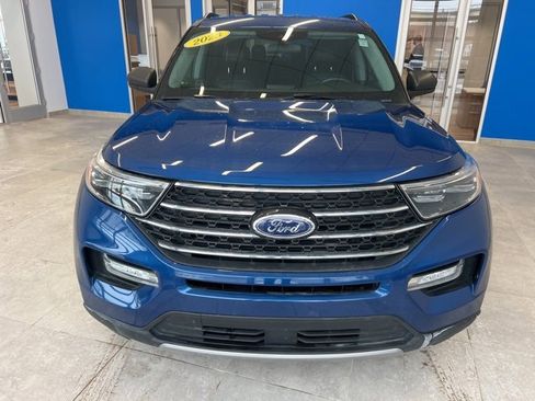 Used 2023 Ford Explorer XLT w/ Equipment Group 202A image 2