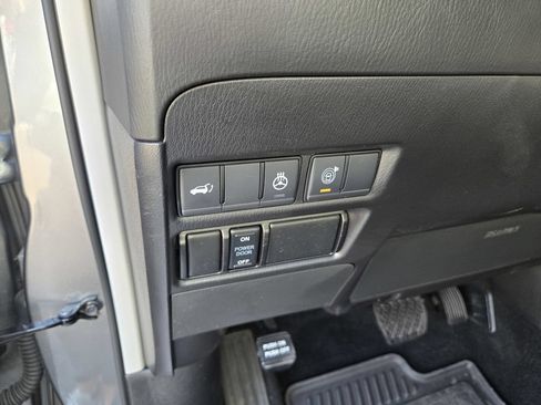 Certified 2024 Nissan Armada Platinum w/ Captain's Chairs Package AWD/4WD image 15