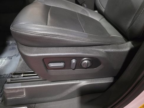 Used 2022 GMC Sierra 1500 SLT w/ SLT Premium Plus Package image 14