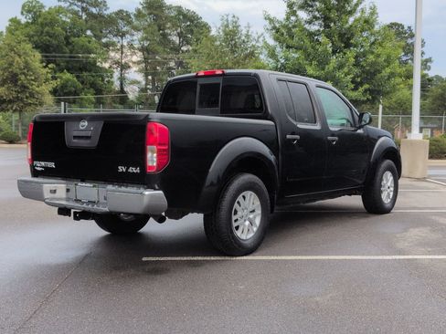 Used 2015 Nissan Frontier SV AWD/4WD image 4