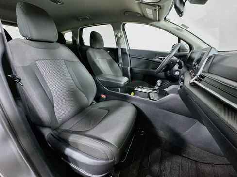 Used 2024 Kia Sportage LX FWD image 26