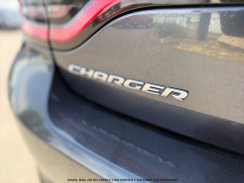 Used 2016 Dodge Charger R/T RWD image 30