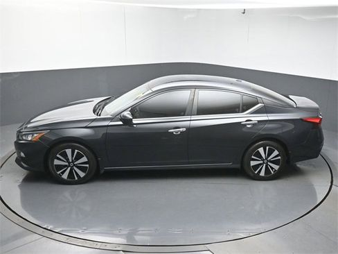 Used 2022 Nissan Altima 2.5 SV image 42
