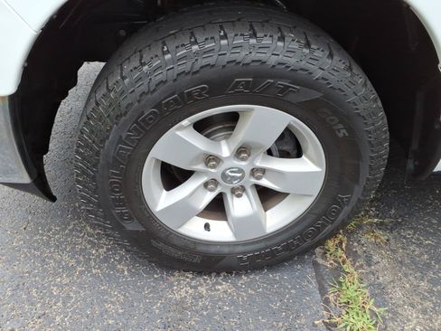 Used 2023 RAM 1500 Classic SLT w/ Protection Group AWD/4WD image 4