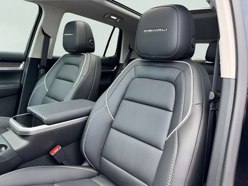 New 2026 GMC Terrain Denali AWD/4WD image 9