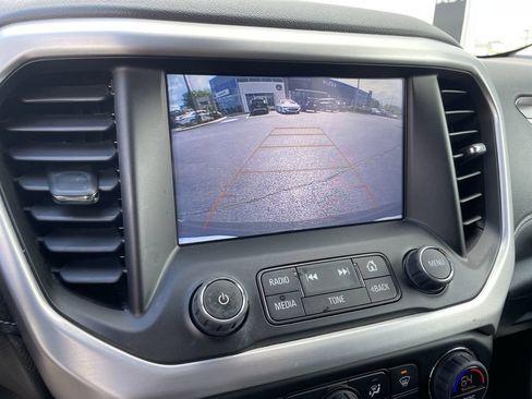 Used 2019 GMC Acadia SLT AWD/4WD image 14