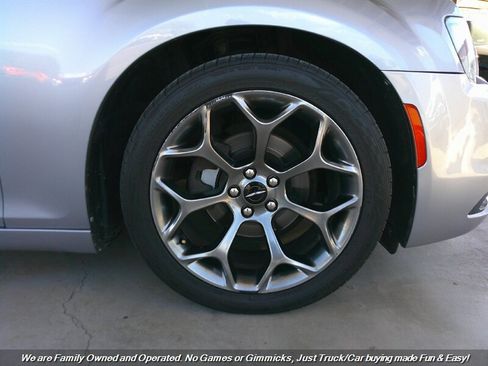 Used 2017 Chrysler 300 S image 46