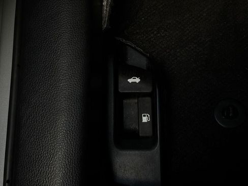 Used 2026 Toyota Corolla LE FWD image 25