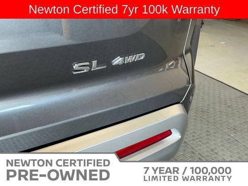 Used 2025 Nissan Pathfinder SL AWD/4WD image 10