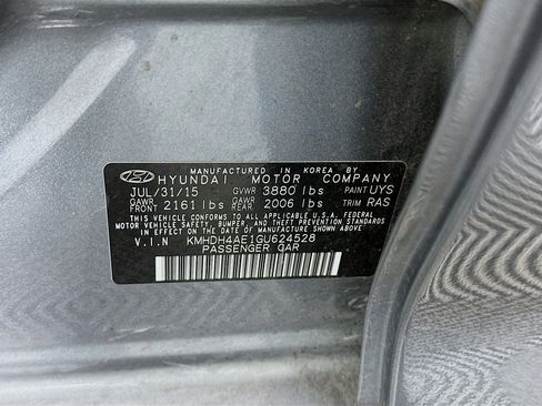 Used 2016 Hyundai Elantra SE w/ Option Group 02 image 12