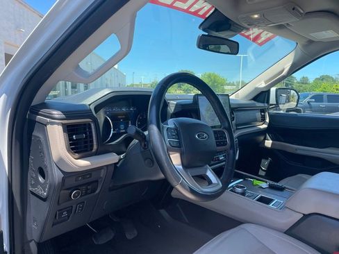 Used 2024 Ford Expedition Max Limited RWD image 9