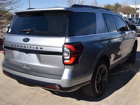 Certified 2024 Ford Expedition Limited image 5