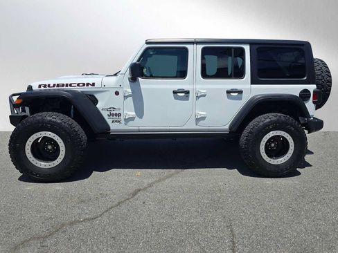 Used 2021 Jeep Wrangler Unlimited Rubicon w/ Cold Weather Group AWD/4WD image 2