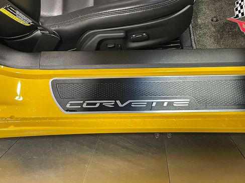 Used 2005 Chevrolet Corvette Coupe w/ Preferred Equipment Group RWD image 57