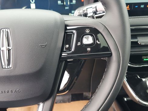 New 2026 Lincoln Corsair Premiere image 18