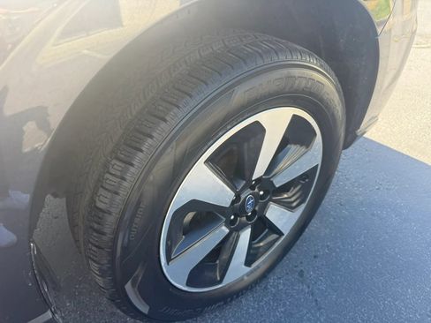 Used 2018 Subaru Forester 2.5i Premium AWD/4WD image 25