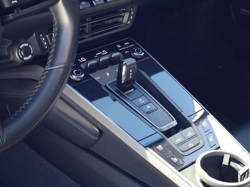 Certified 2020 Porsche 911 Carrera w/ Premium Package image 22