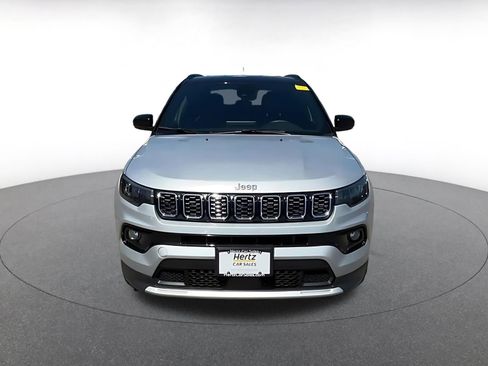 Used 2025 Jeep Compass Limited AWD/4WD image 4