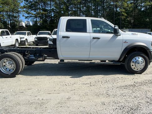 New 2026 RAM 4500 Tradesman w/ Chrome Appearance Group image 7