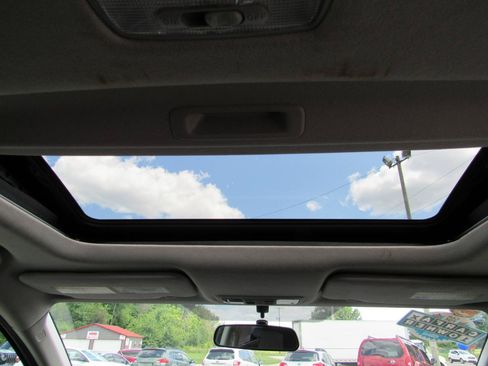 Used 2016 Honda HR-V EX image 9