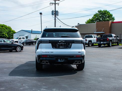 Used 2024 Chevrolet Traverse RS w/ LPO, Floor Liner Package image 8