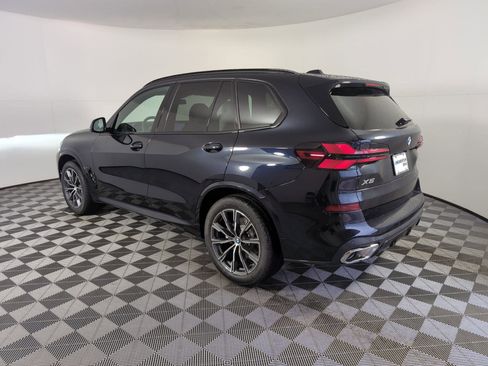 Used 2026 BMW X5 sDrive40i image 3