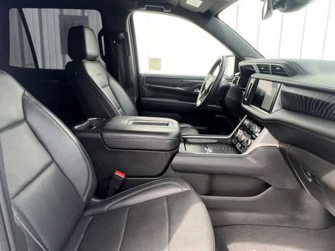 Used 2023 GMC Yukon Denali image 21