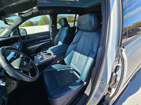 Used 2025 Cadillac Escalade IQ Sport 2 AWD/4WD image 23
