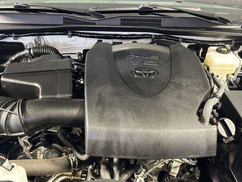 Used 2019 Toyota Tacoma TRD Pro AWD/4WD image 37
